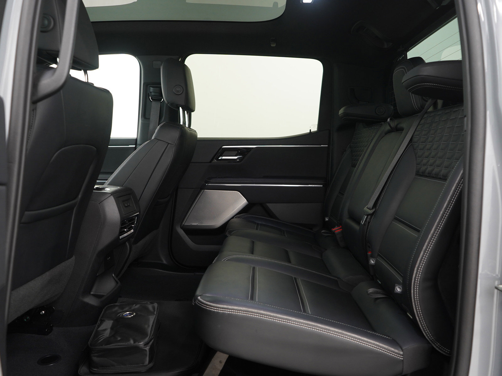 Used 2024 GMC Sierra EV Denali image 19