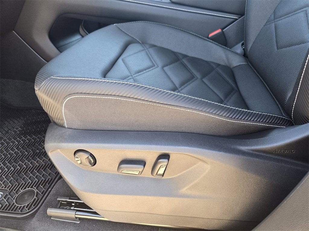 New 2026 Volkswagen Atlas Cross Sport SE image 19