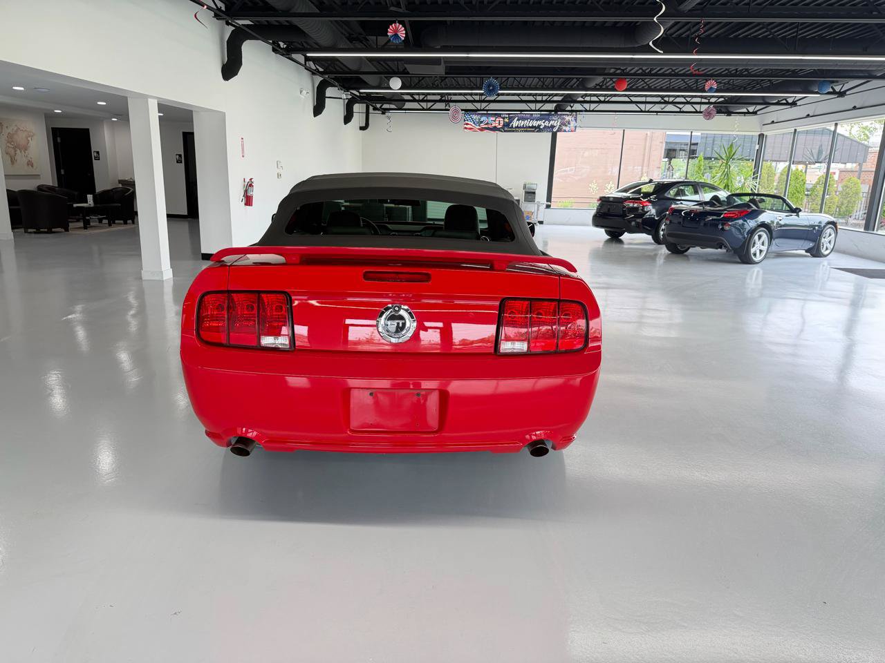 Used 2006 Ford Mustang GT RWD image 6