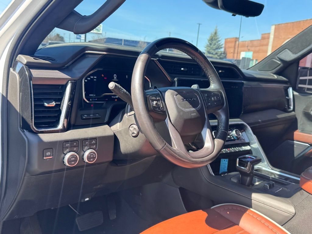 Used 2024 GMC Sierra 1500 Denali Ultimate AWD/4WD image 13