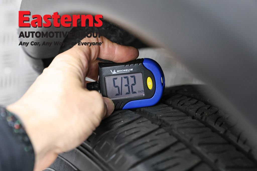 Used 2024 Nissan Rogue S image 30