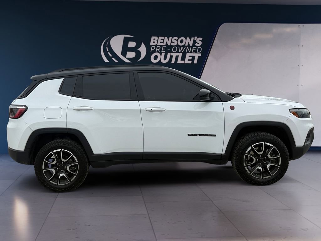 Used 2025 Jeep Compass Trailhawk w/ Trailer Tow Group image 6