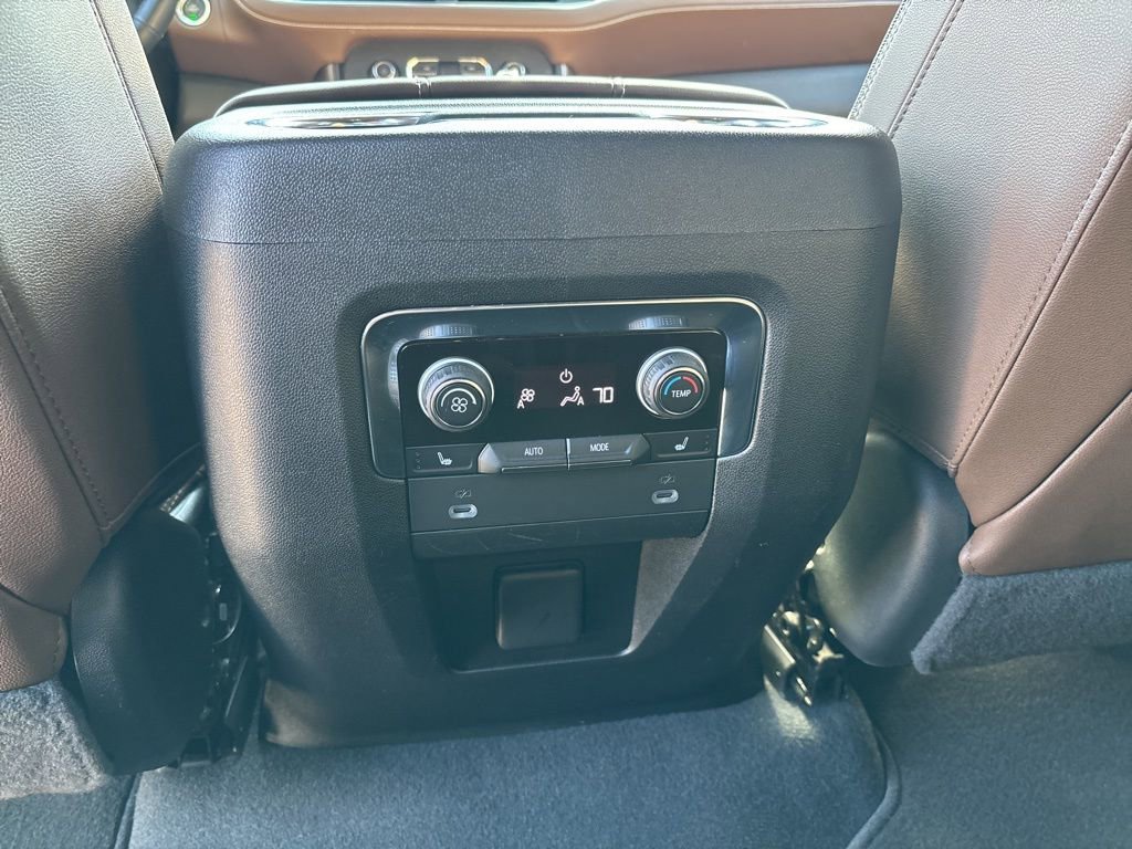 Used 2022 Chevrolet Tahoe High Country image 13