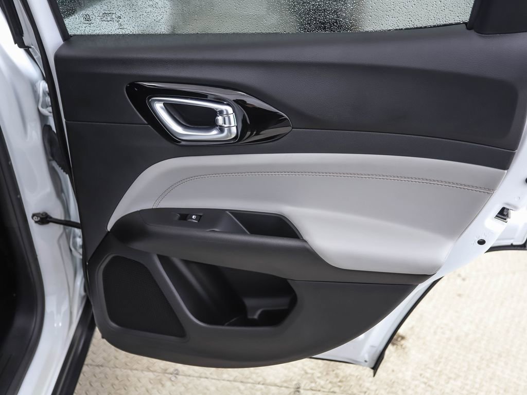 Used 2024 Jeep Compass Limited image 25