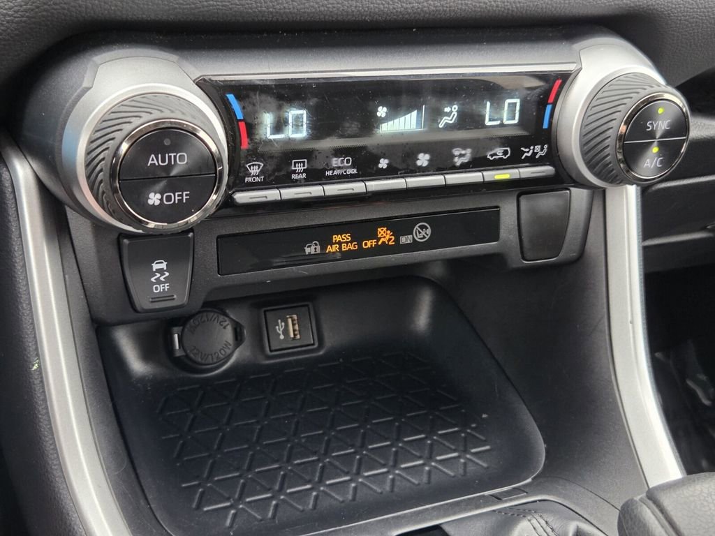Used 2025 Toyota RAV4 LE image 18