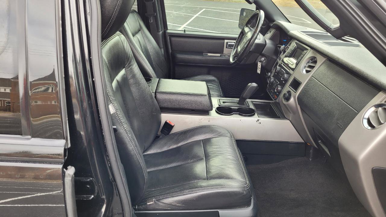 Used 2015 Ford Expedition EL XLT image 24