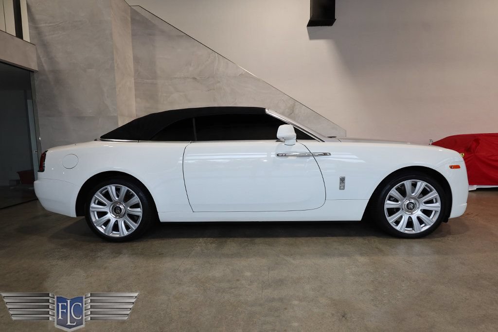 Used 2017 Rolls-Royce Dawn RWD image 51