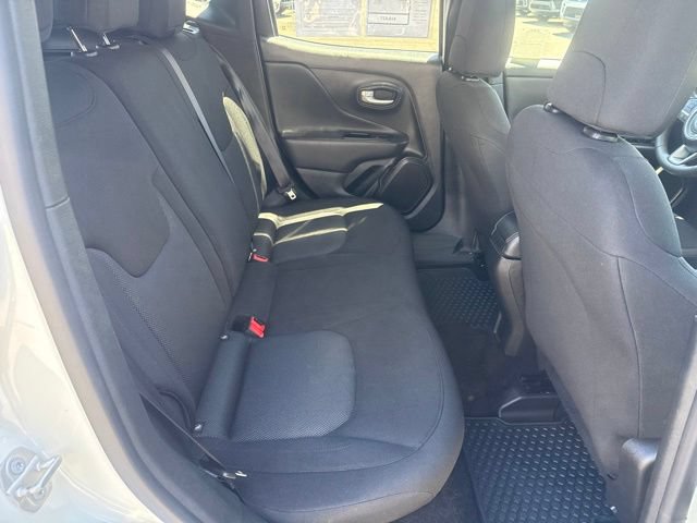 Certified 2023 Jeep Renegade Latitude AWD/4WD image 27
