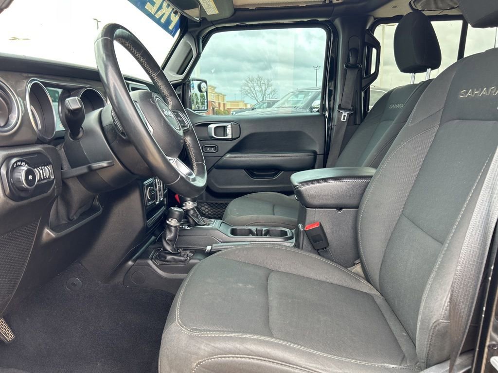 Used 2019 Jeep Wrangler Unlimited Sahara AWD/4WD image 11
