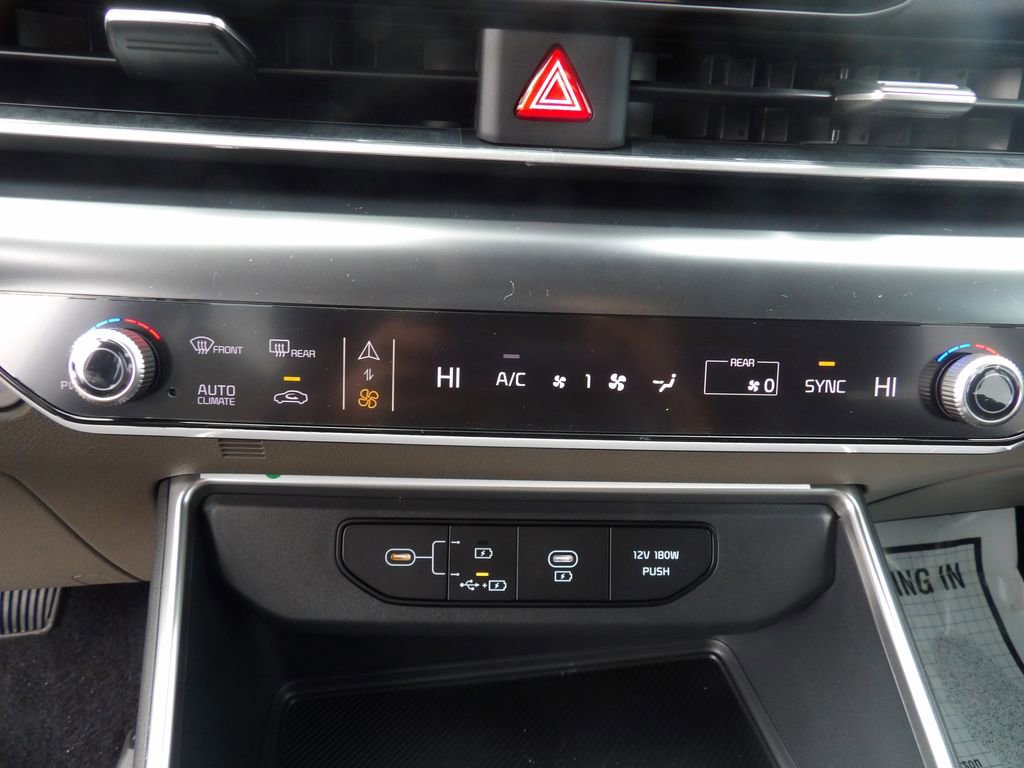 New 2026 Kia Carnival FWD image 19