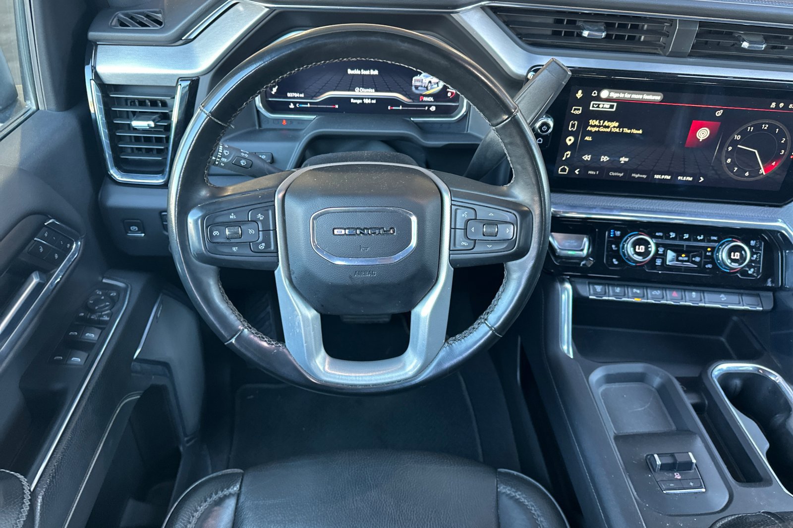 Used 2024 GMC Sierra 2500 Denali w/ Denali Reserve Package AWD/4WD image 13