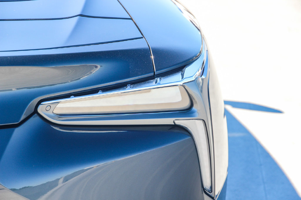 Used 2021 Lexus LC 500 Coupe w/ Performance Package RWD image 7