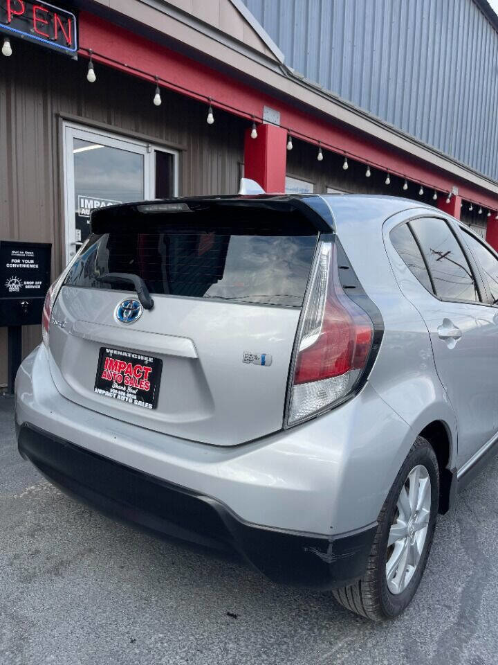 Used 2017 Toyota Prius C Two image 11