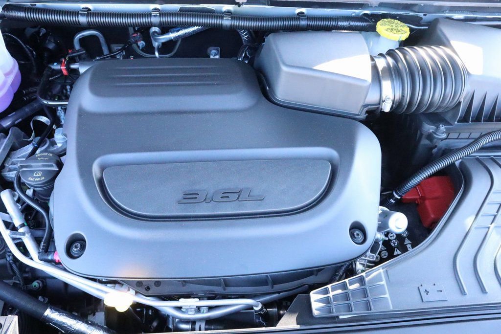 New 2026 Chrysler Pacifica Select FWD image 17