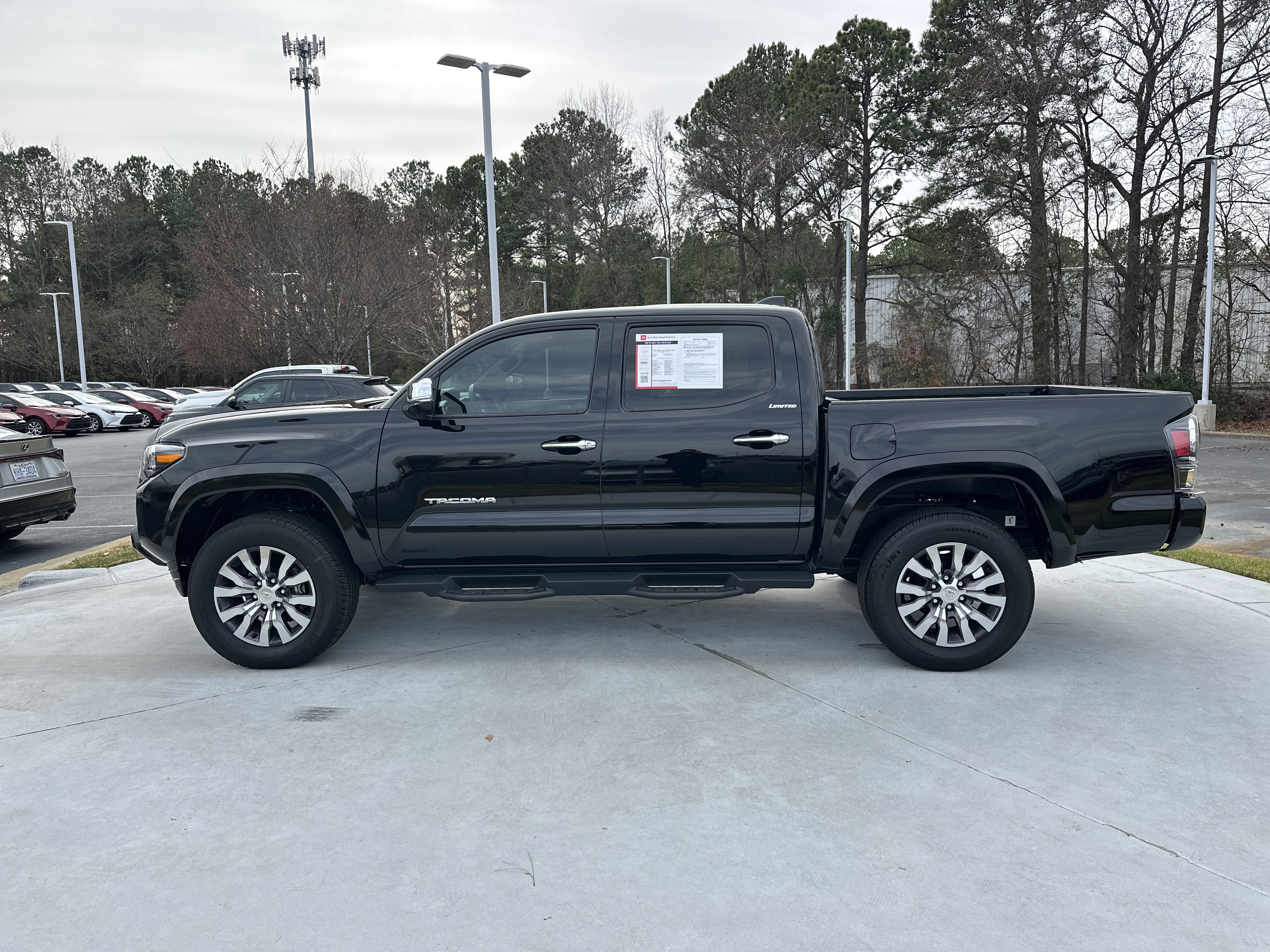 Used 2023 Toyota Tacoma Limited image 7