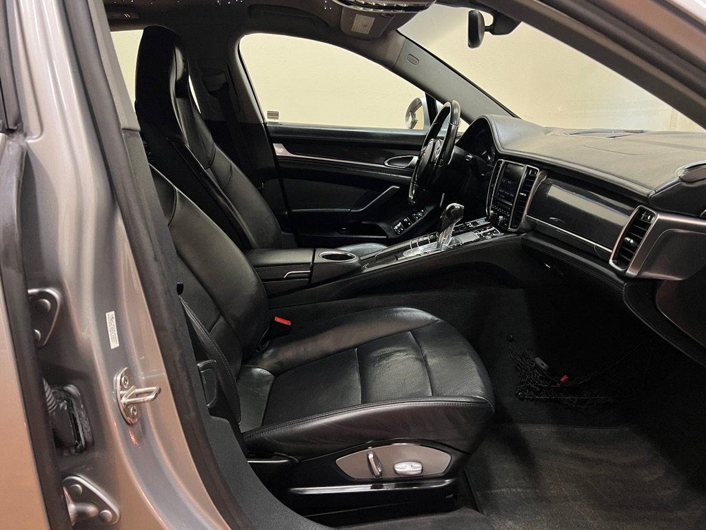 Used 2011 Porsche Panamera 4 AWD/4WD image 24
