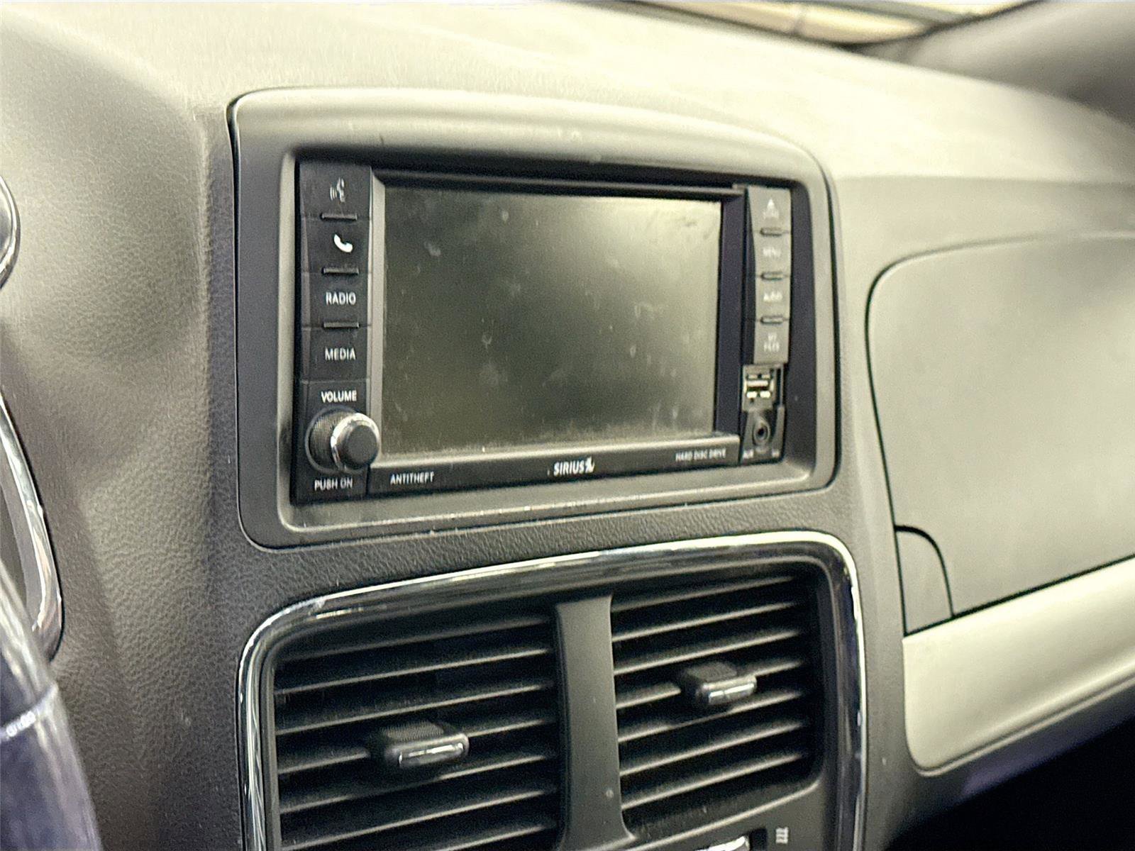 Used 2019 Dodge Grand Caravan GT image 4