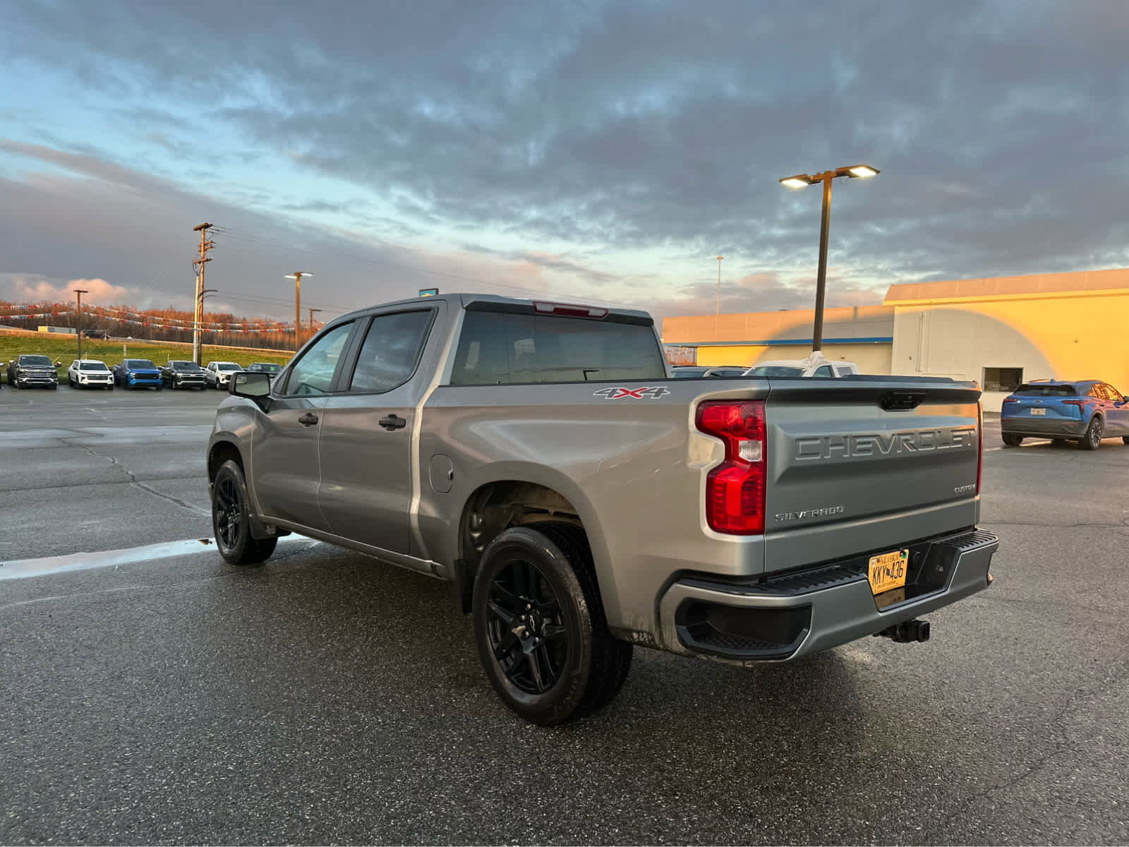 Used 2023 Chevrolet Silverado 1500 Custom image 5