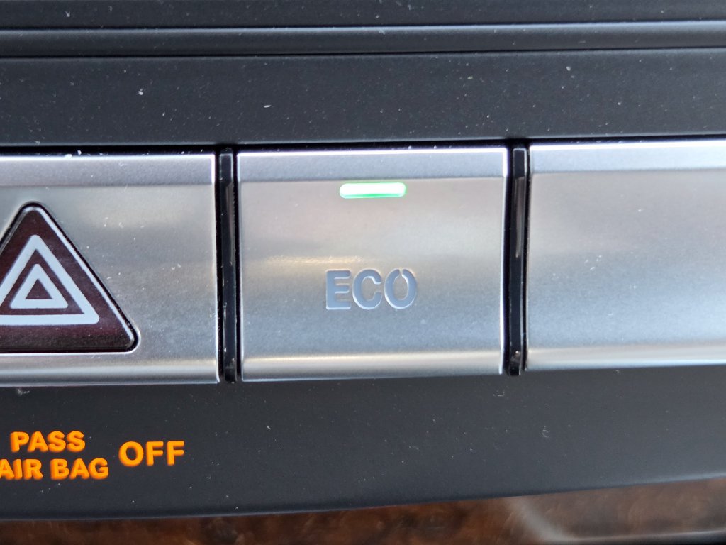 Used 2014 Mercedes-Benz E 350 Sedan image 14
