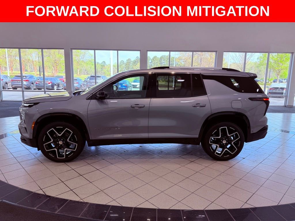 Used 2025 Chevrolet Traverse High Country image 4