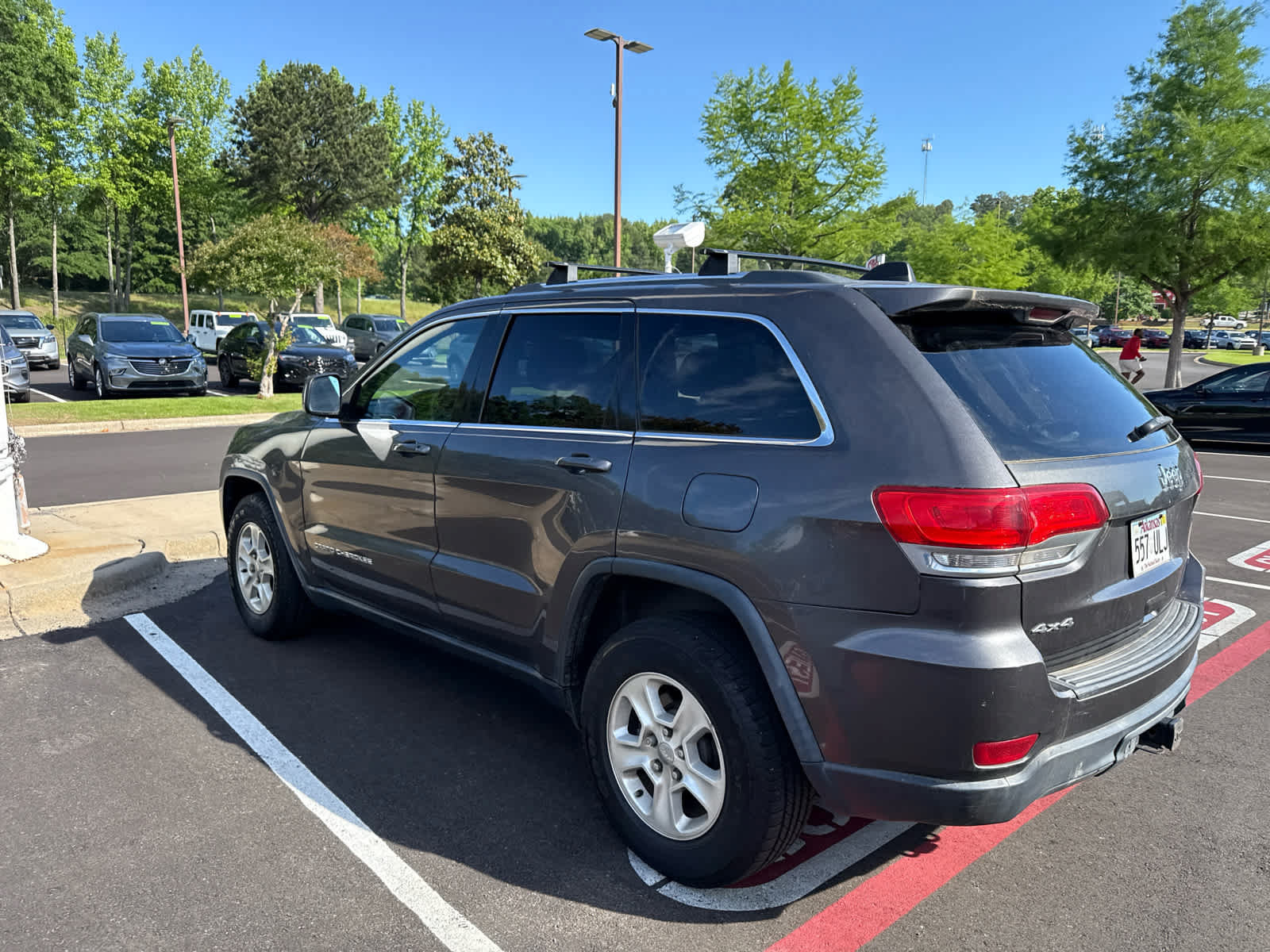 Used 2015 Jeep Grand Cherokee Laredo w/ Quick Order Package 23E AWD/4WD image 4