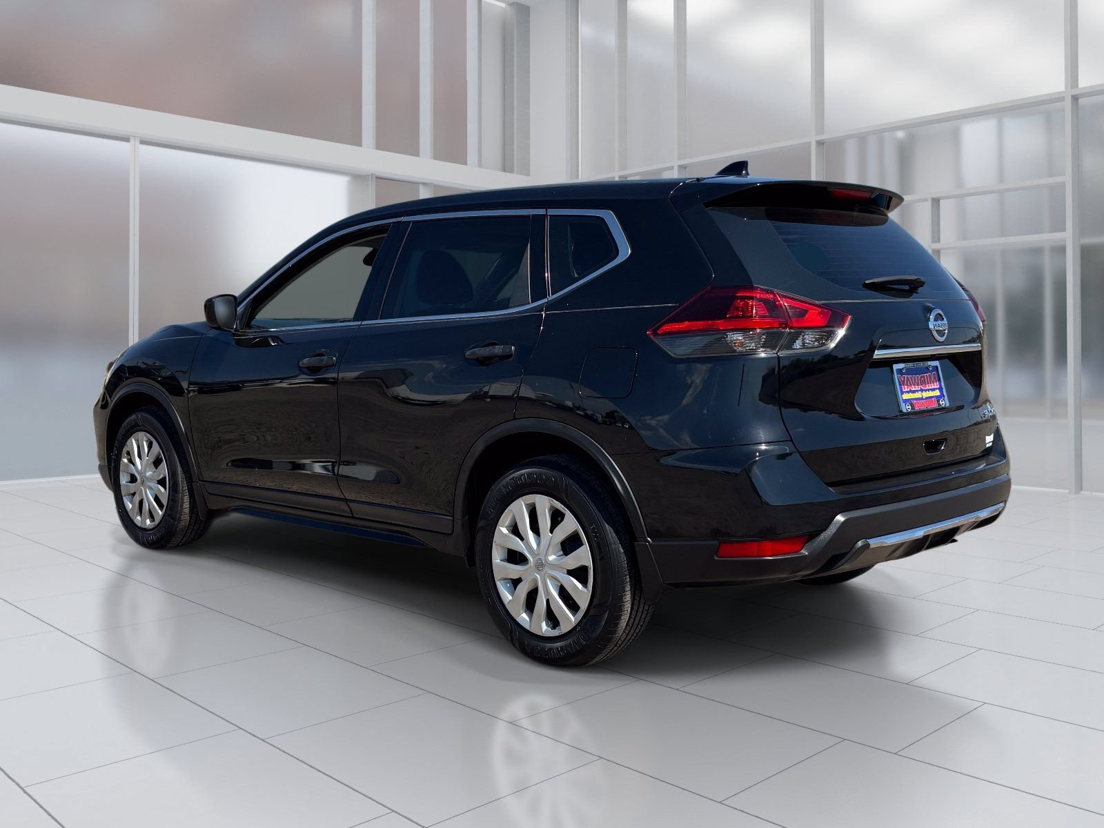 Used 2020 Nissan Rogue S FWD image 4