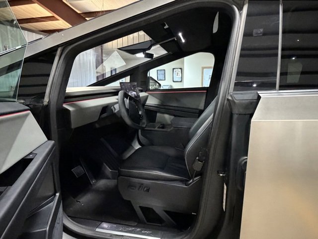 Used 2025 Tesla Cybertruck AWD Crew Cab image 11