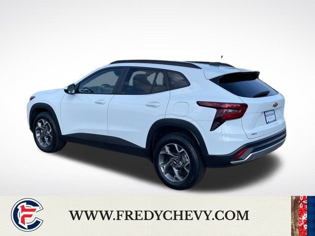 Used 2025 Chevrolet Trax LT FWD image 4