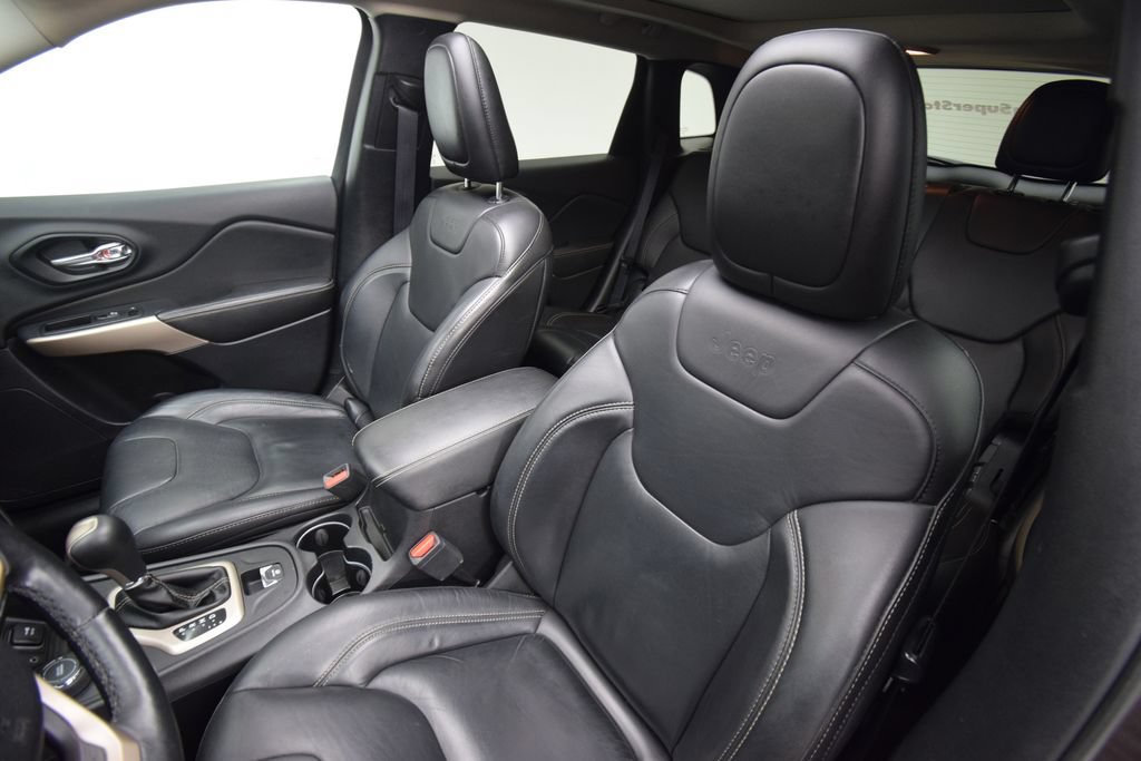 Used 2017 Jeep Cherokee Limited AWD/4WD image 21