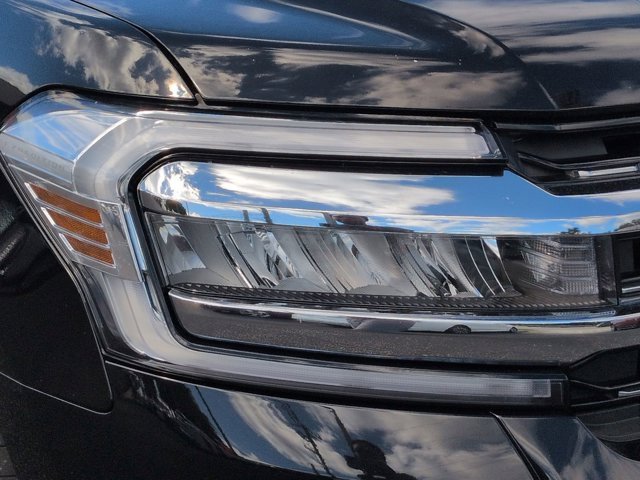 Used 2024 Ford Expedition Limited image 10