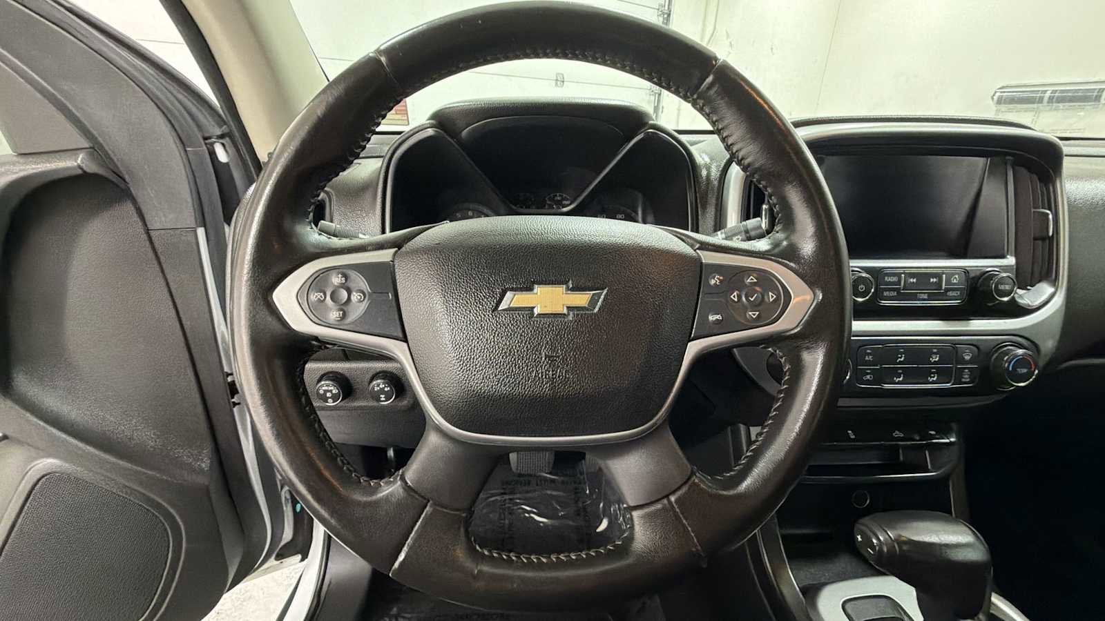 Used 2016 Chevrolet Colorado LT w/ LT Convenience Package image 16