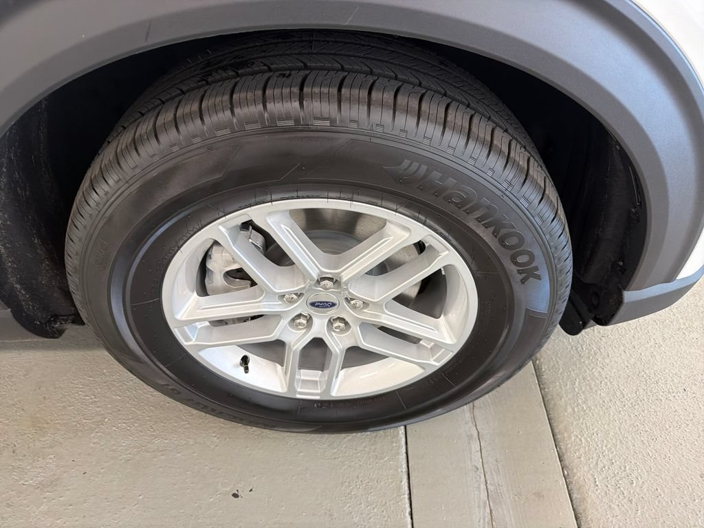 New 2027 Ford Explorer Active RWD image 5