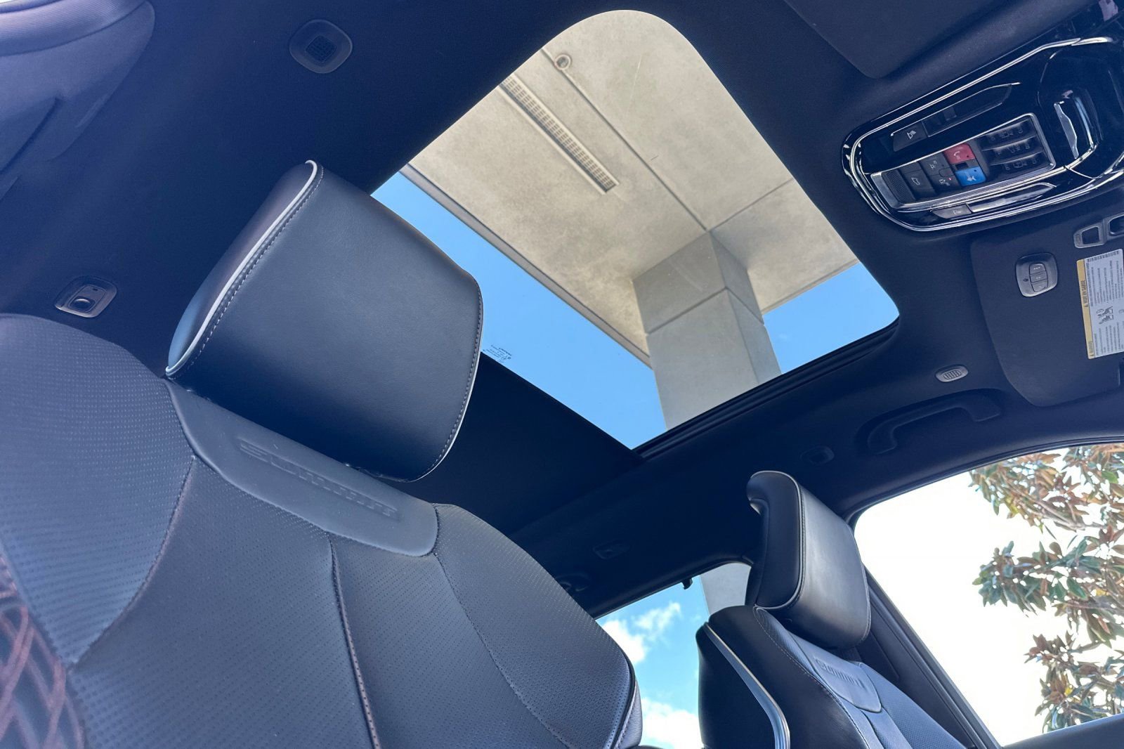 Used 2023 Jeep Grand Cherokee Summit w/ Adv Protech Group IV image 16