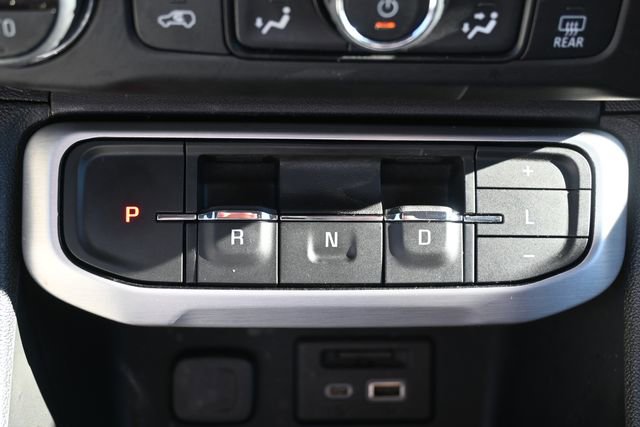 Used 2023 GMC Acadia SLE w/ Driver Convenience Package image 23