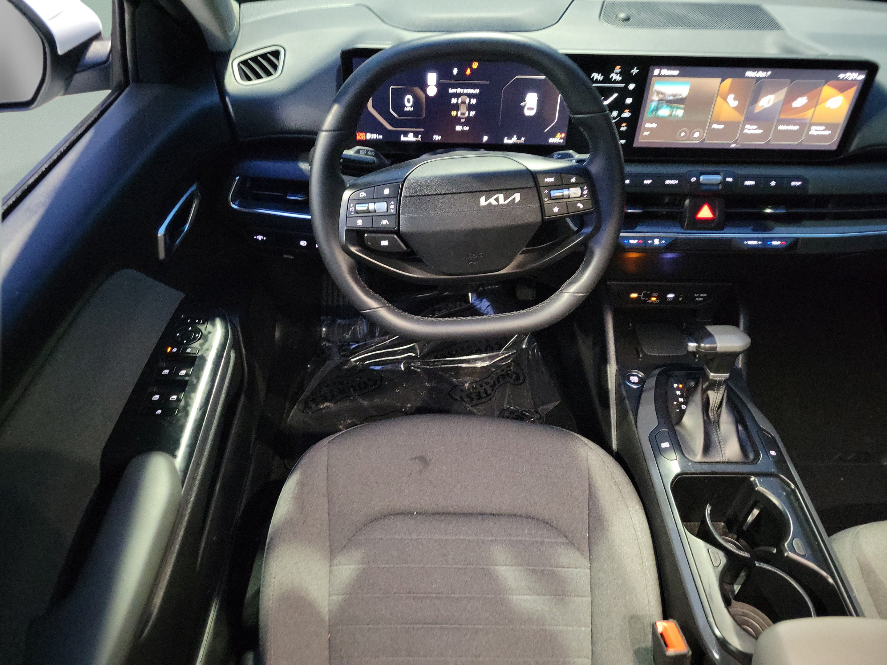 Certified 2025 Kia K4 EX FWD image 9