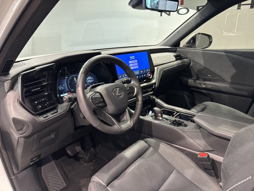Used 2025 Lexus TX 350 AWD image 12