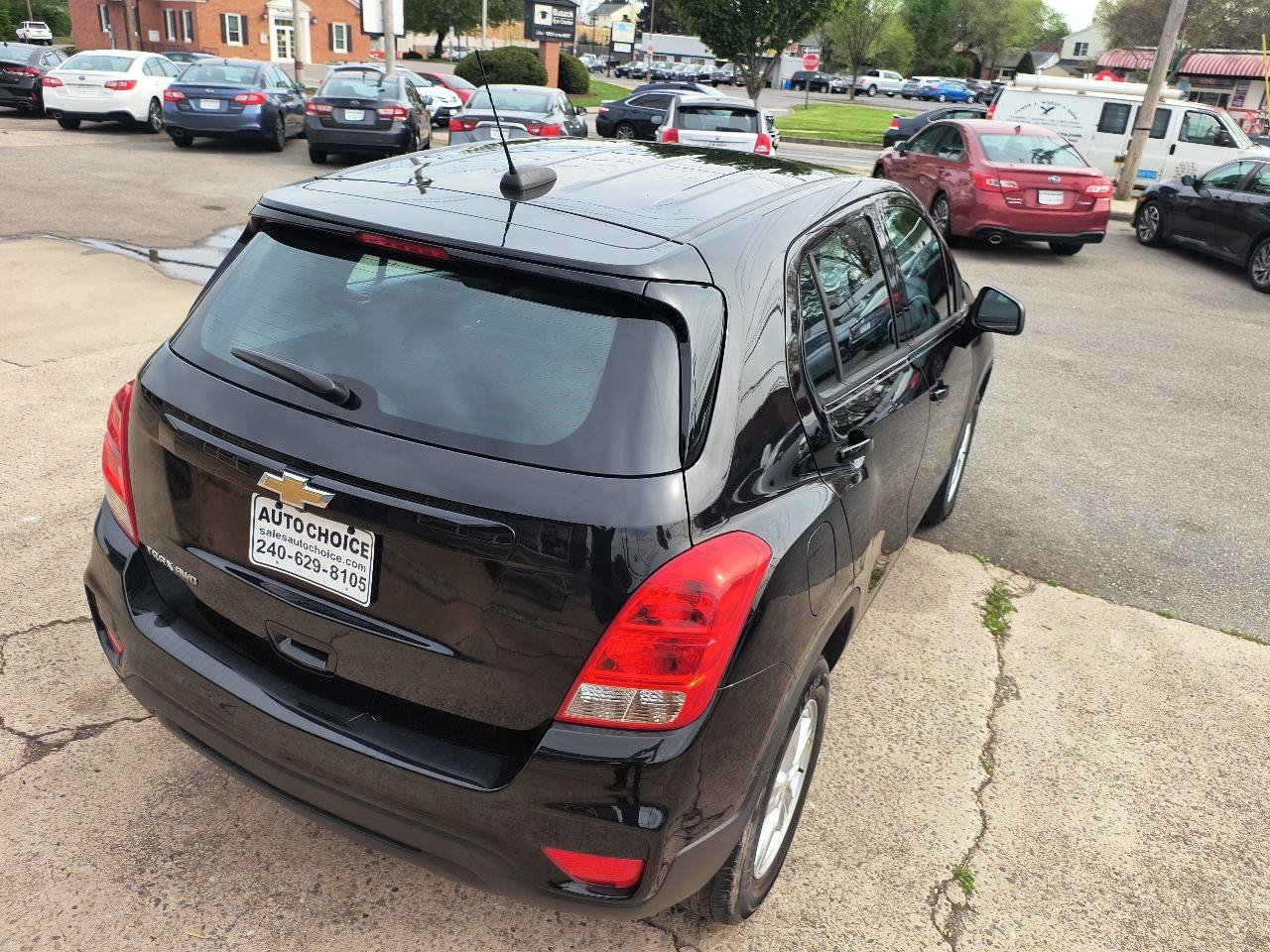 Used 2020 Chevrolet Trax LS AWD/4WD image 33
