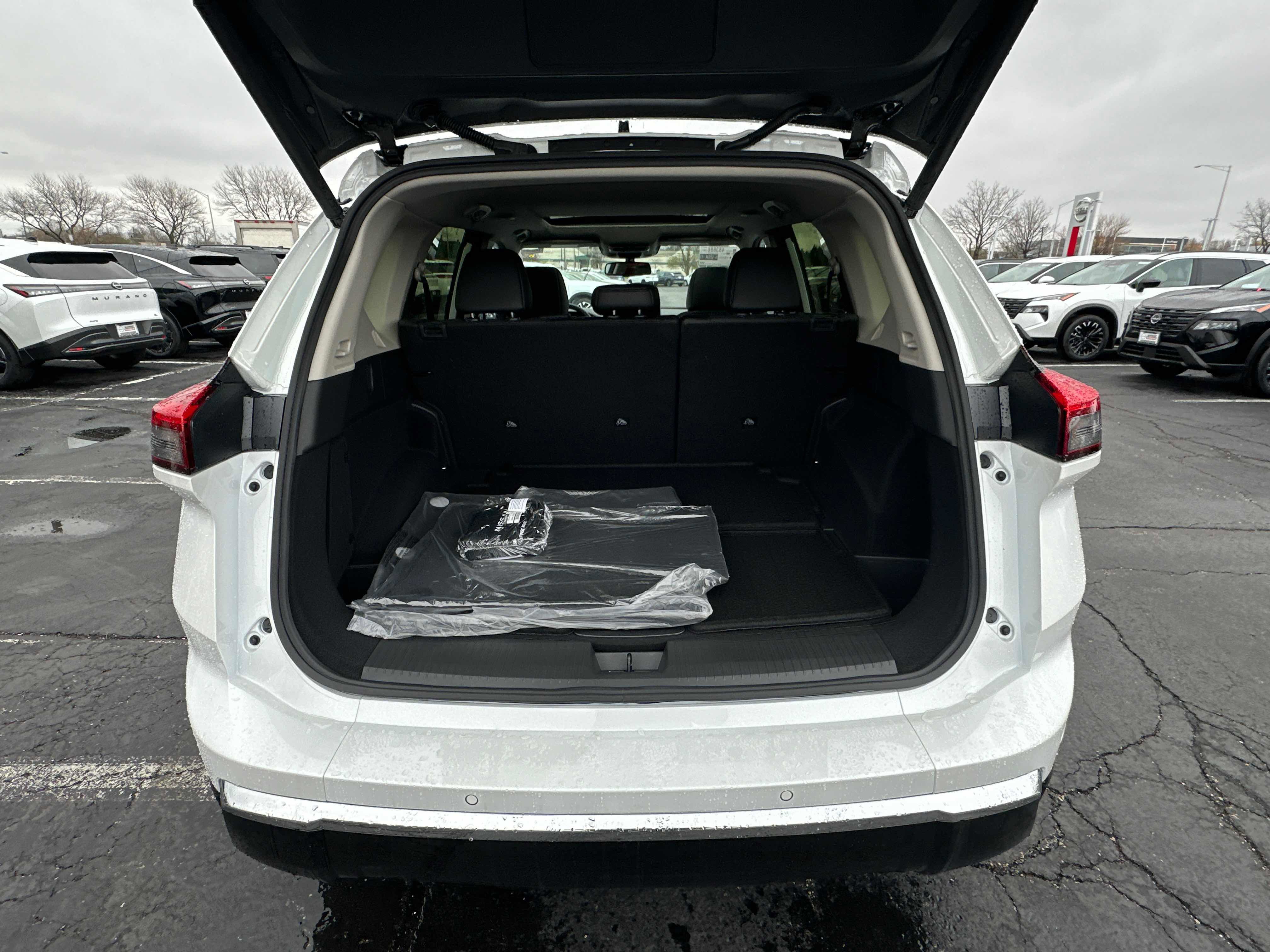 New 2026 Nissan Rogue Platinum image 16