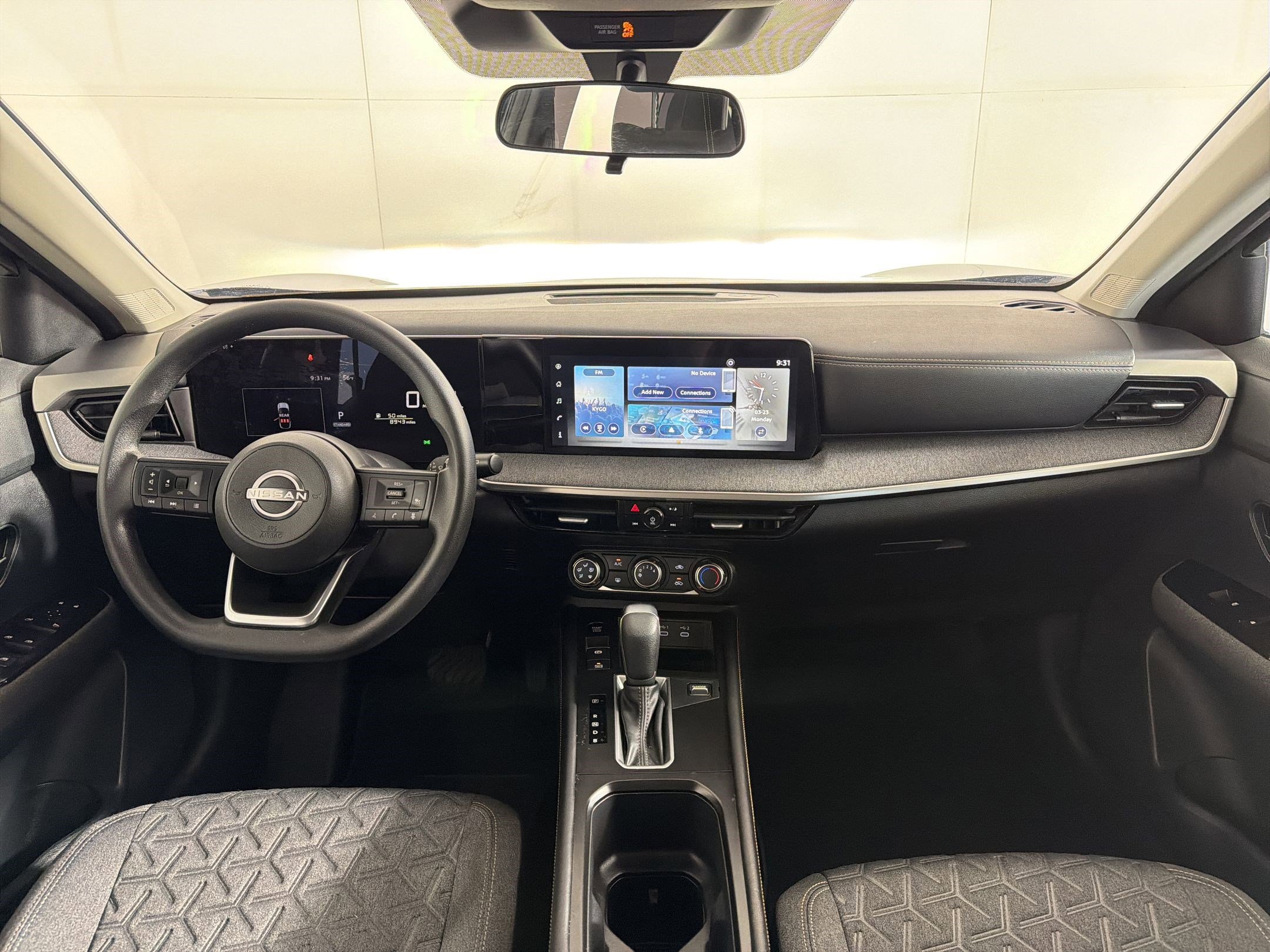 Used 2025 Nissan Kicks SV image 16