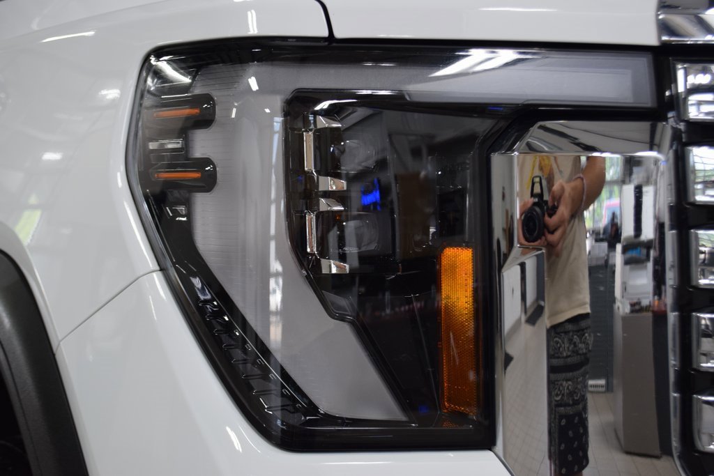 Used 2024 GMC Sierra 3500 Denali w/ Denali Reserve Package image 10