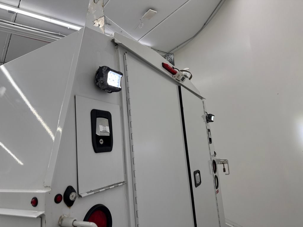 Used 2016 Ford E-350 and Econoline 350 Super Duty RWD image 30