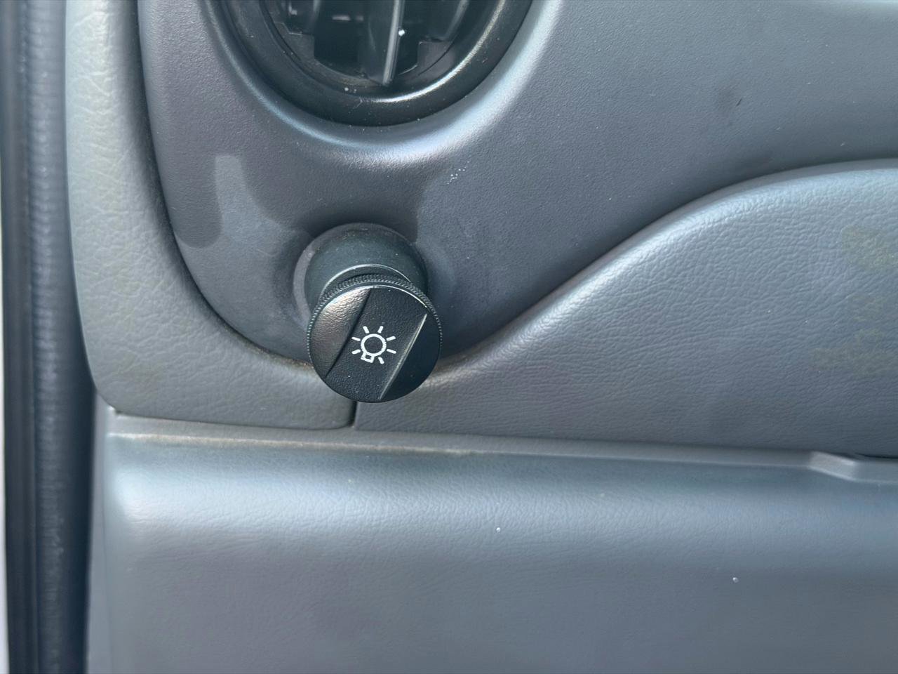 Used 2007 Ford E-250 and Econoline 250 RWD image 42