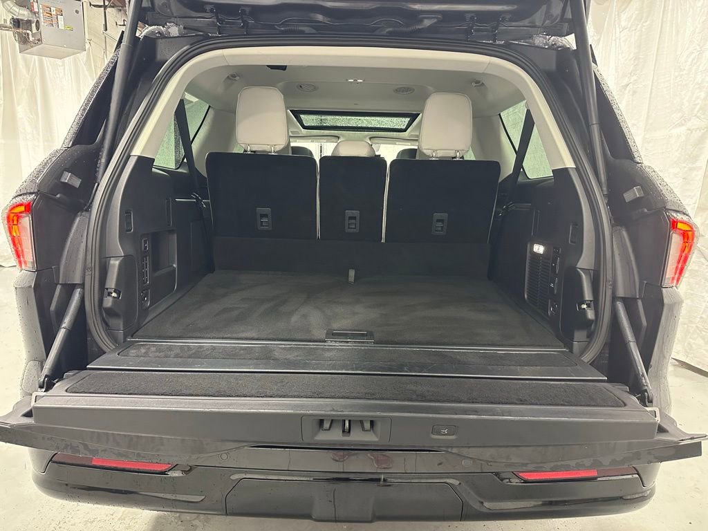 Used 2025 Lincoln Navigator L Reserve image 61