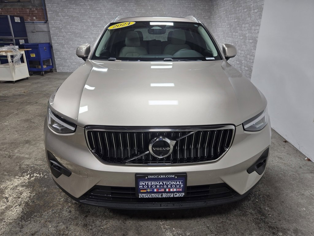 Used 2024 Volvo XC40 B5 Plus image 62