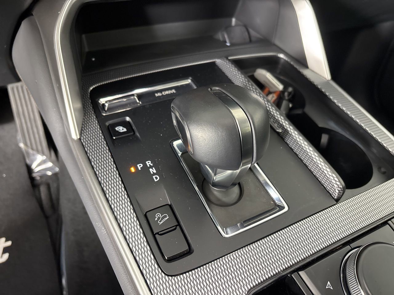 Used 2025 MAZDA CX-90 Plug-In Hybrid w/Premium Sport image 15