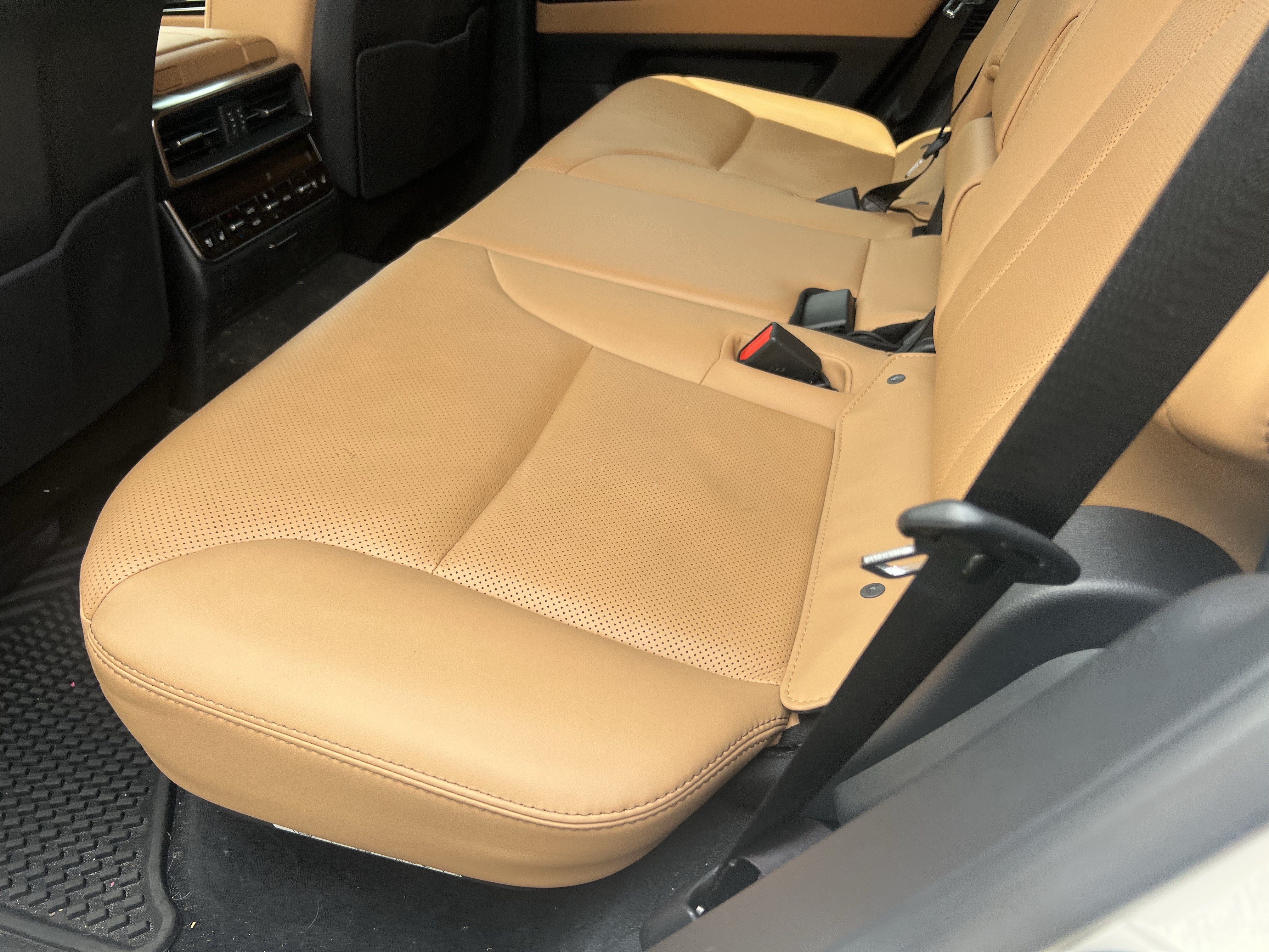 Used 2025 Lexus LX 700h Luxury w/ Appearance Package AWD/4WD image 35