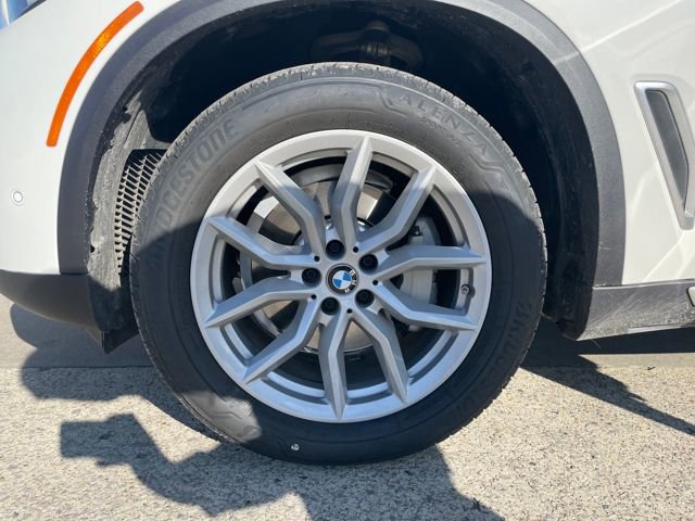 Used 2023 BMW X5 xDrive40i w/ Premium Package image 25