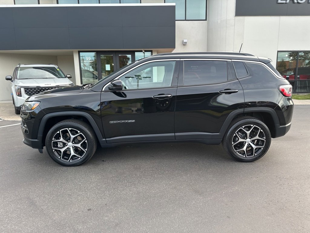 Used 2024 Jeep Compass Limited video 2
