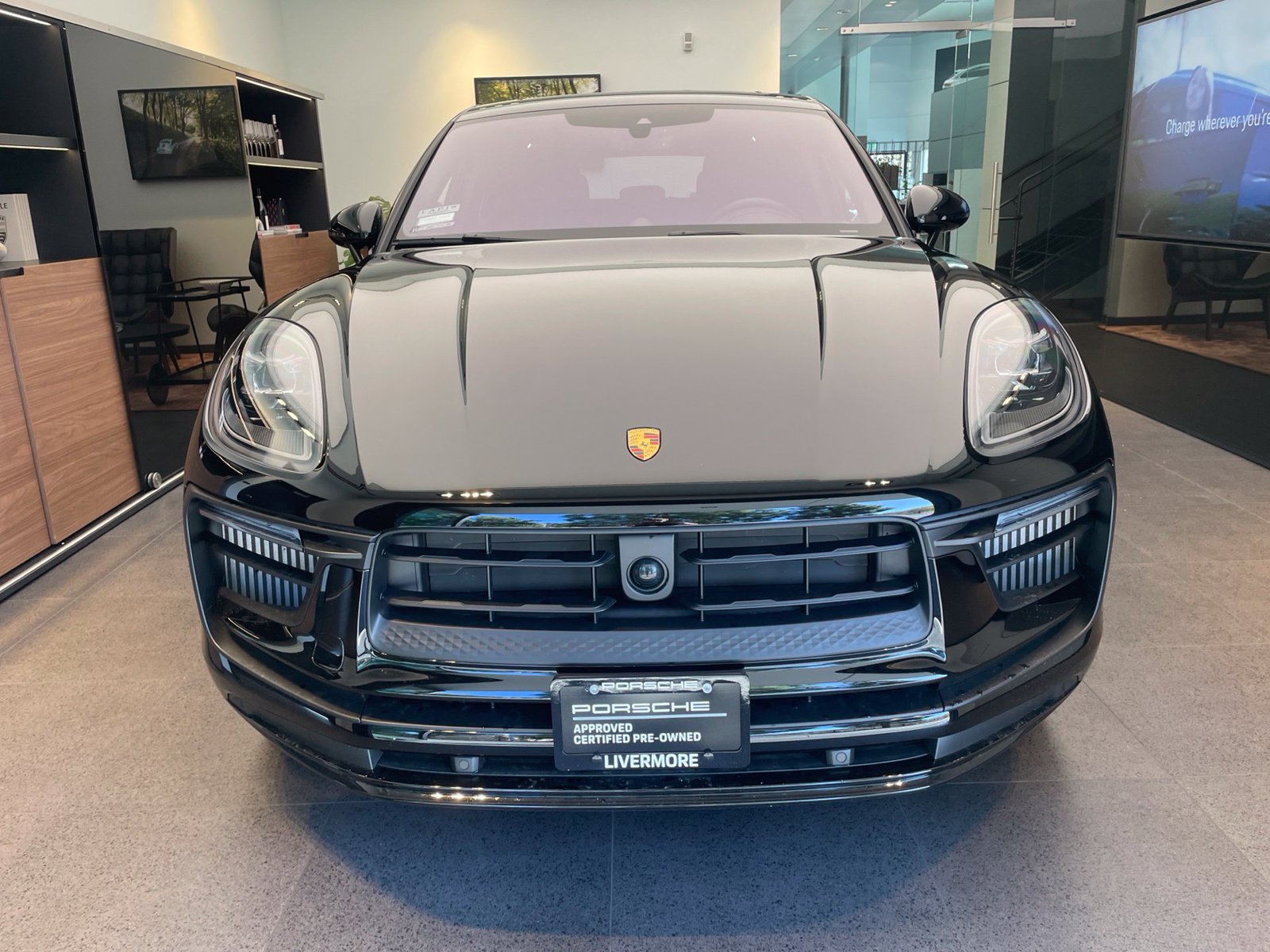 Certified 2026 Porsche Macan S AWD/4WD image 1