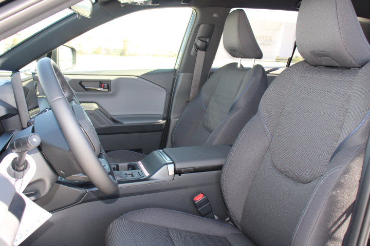 New 2026 Toyota RAV4 SE w/ Convenience Package AWD/4WD image 9